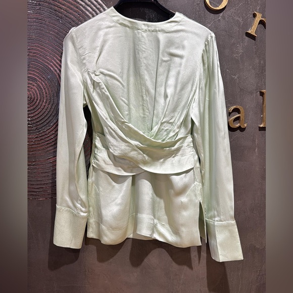 Scandinavian Mint Green elegant business casual crossWomen's Top size EU 34